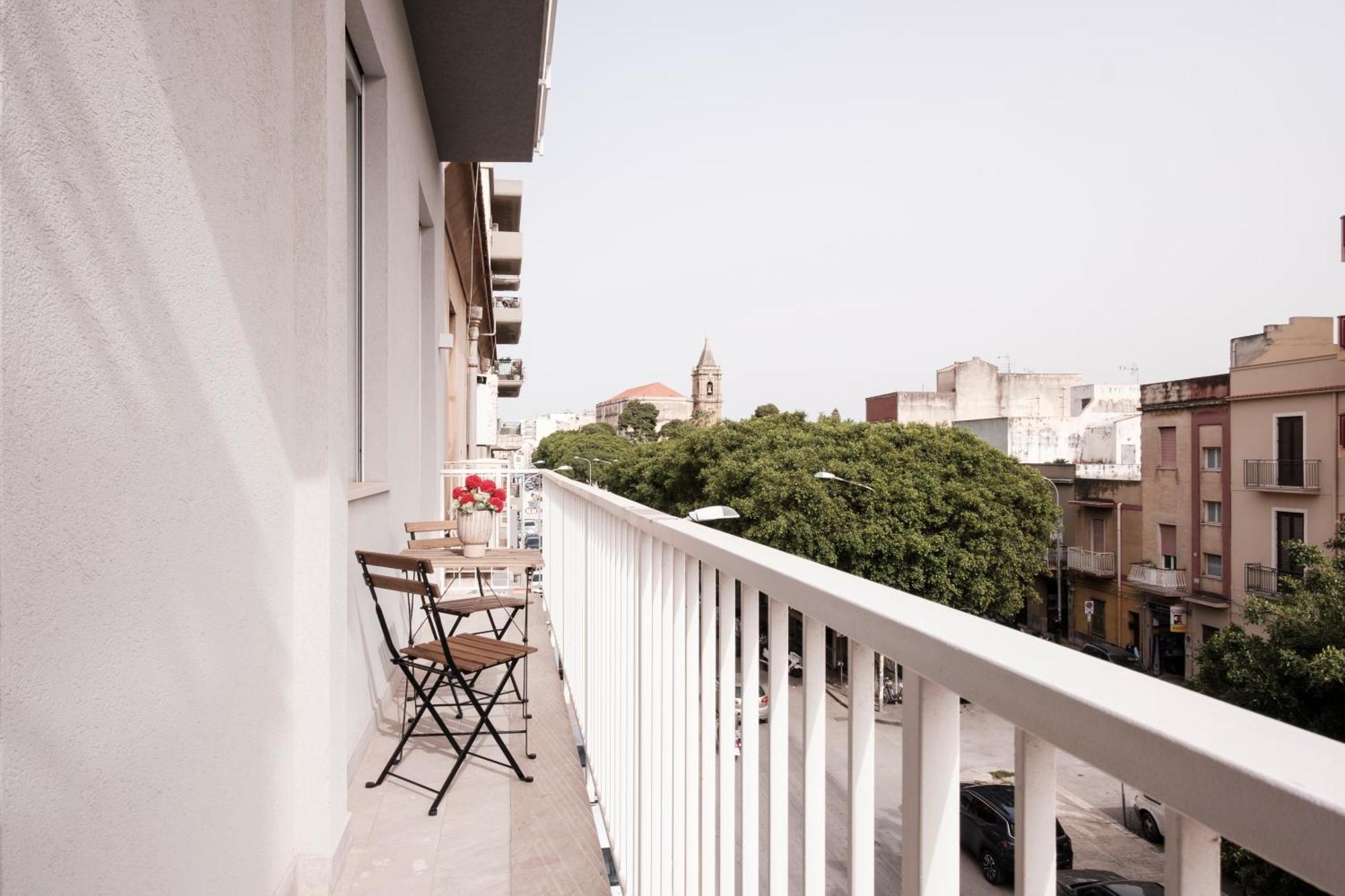 Pepoli Deluxe - Exclusive Apartment - Free Parking Trapani Ngoại thất bức ảnh